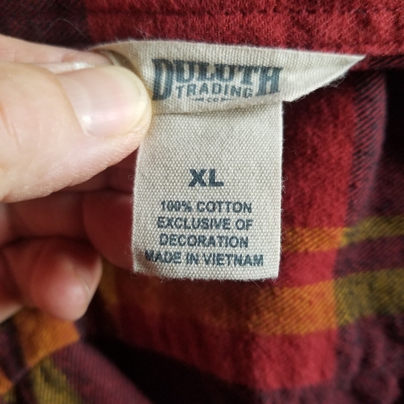 Duluth Trading Co flannel plaid shirt button front - Picture 5 of 9